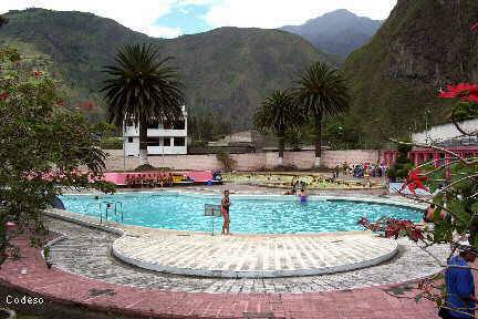 Modern pools with hot springs and slidesBaños