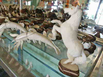 Kunsthandwerk in Tagua (pflanzliches Elfenbein) Foto: Tourismuskammer Manabí