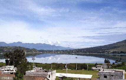 La Laguna de San Pablo cerca de Otavalo Provincia Imbabura