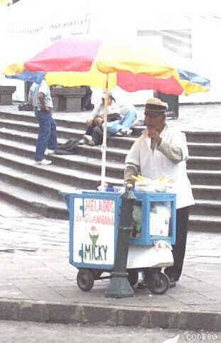Venta de la típica espuma dulce - Quito Colonial