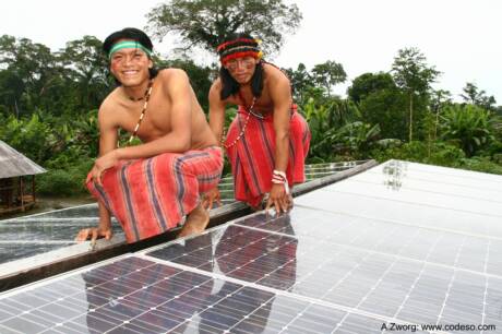 Technicians of the photovoltaic system of  Sharamentsa     Foto: Astrid Zworg