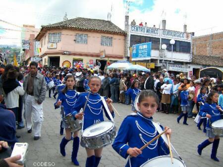 Desfile en Pillaro - Provincia Tungurahua