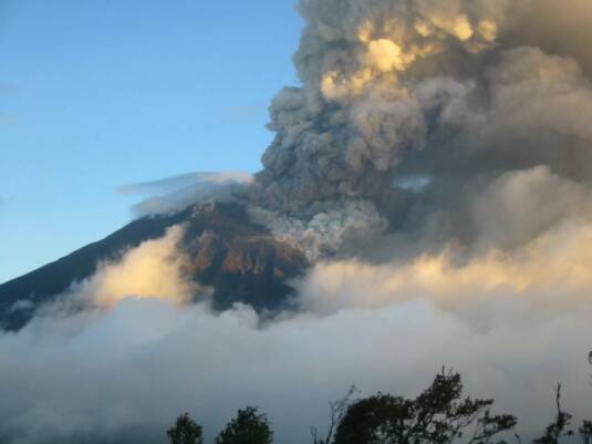 Eruption volcano Tungurahua Ecuador