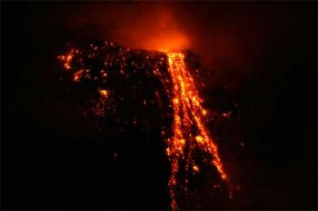Imagenes del volcán activos Tungurahua Baños con Google Earth