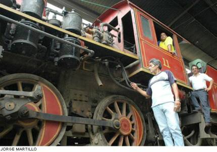 Steam locomotives Las locomotoras de vapor DampfloksTrasecuatoriano