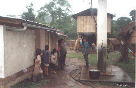 Toma de agua en la comuna Pachakutik Energia solar bomba agua Sucumbios